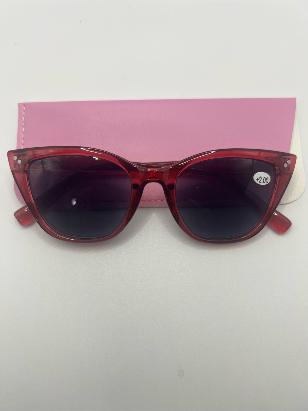 Fuchsia Cat-Eye Reading Sunglasses with +2.00 Gray Lenses - NWOT - P4